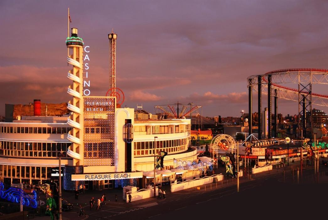 Blackpool Sleepover Apartment 1 Free Parking Sleeps 6 Exterior photo